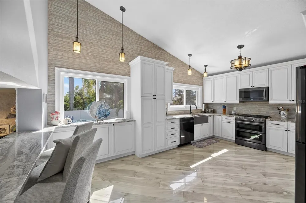 931 GULF BOULEVARD Belleair Beach, FL 33786