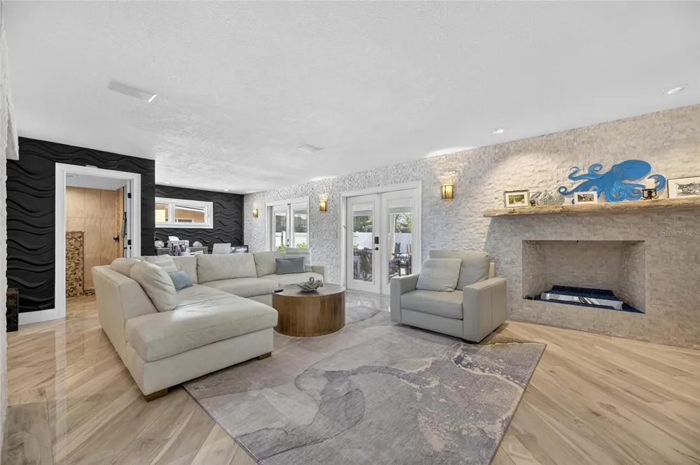 931 GULF BOULEVARD Belleair Beach, FL 33786