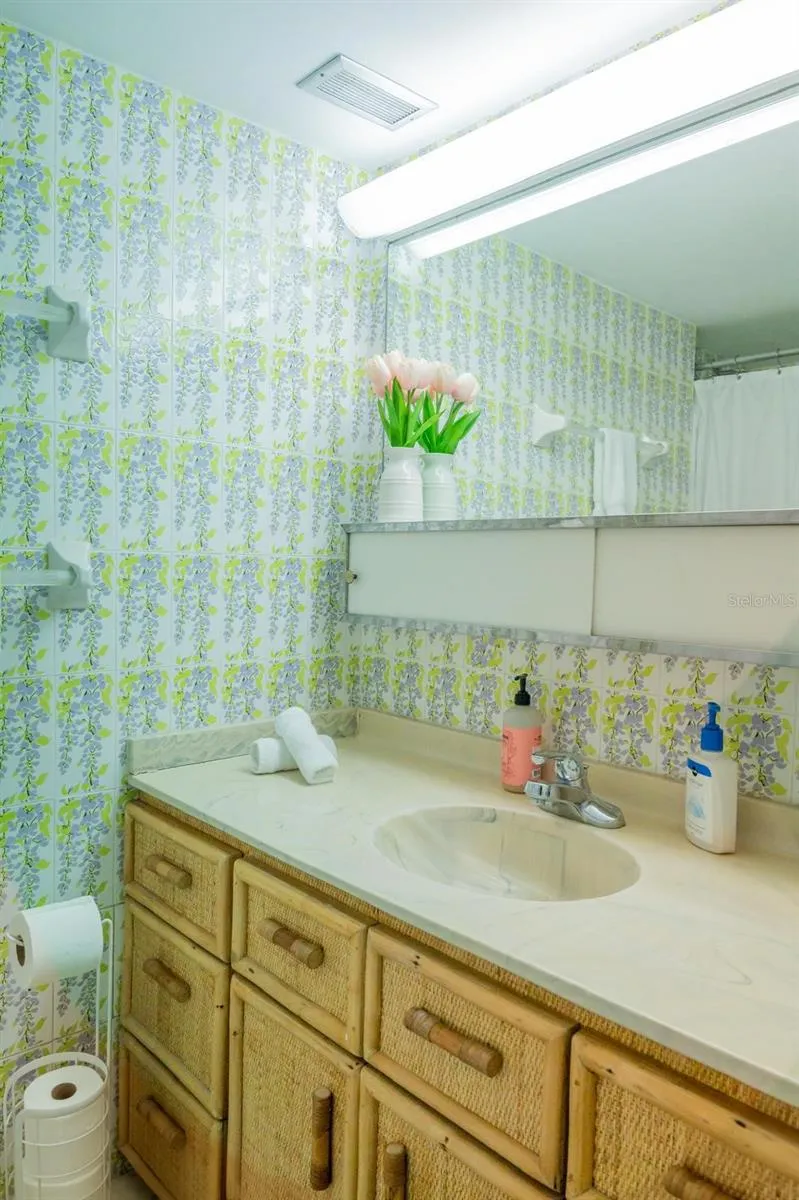 6165 AV, ISLA VERDE #669 Carolina, PR 00979