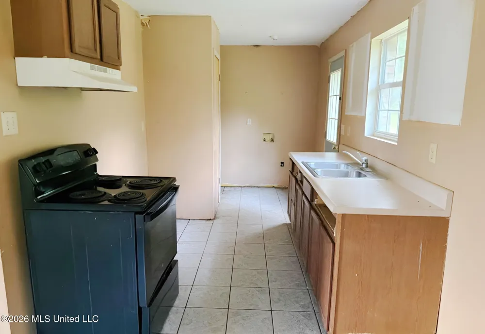 72 Van Holmes Road Tylertown, MS 39667