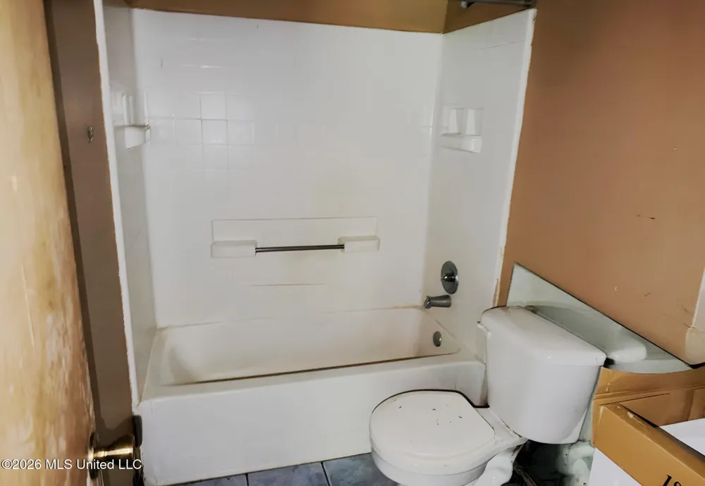 72 Van Holmes Road Tylertown, MS 39667