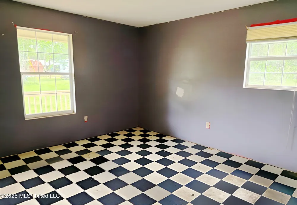 72 Van Holmes Road Tylertown, MS 39667