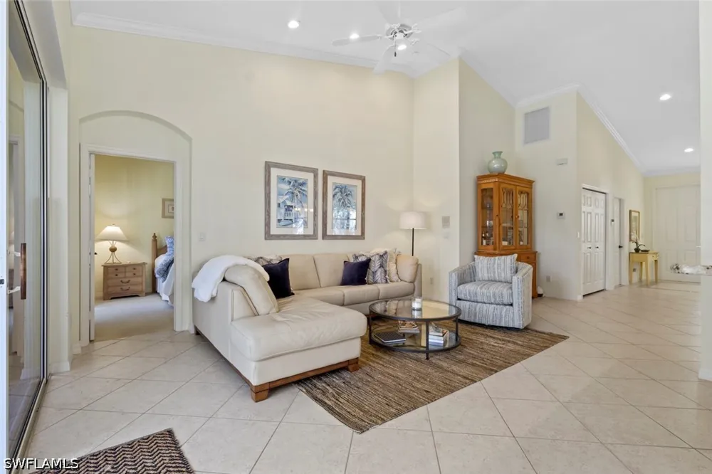 Chelmsford Court #67 Naples, FL 34104