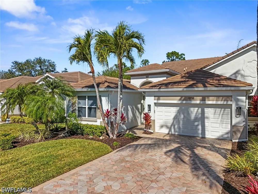 Chelmsford Court #67 Naples, FL 34104