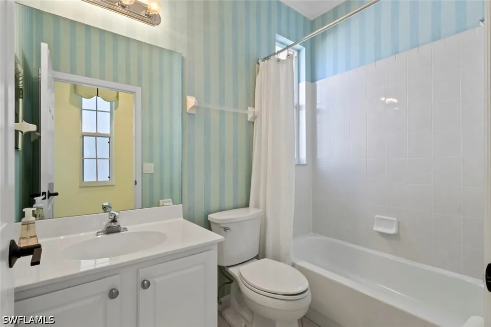 Chelmsford Court #67 Naples, FL 34104