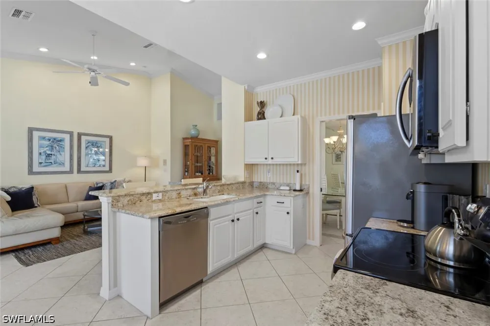Chelmsford Court #67 Naples, FL 34104