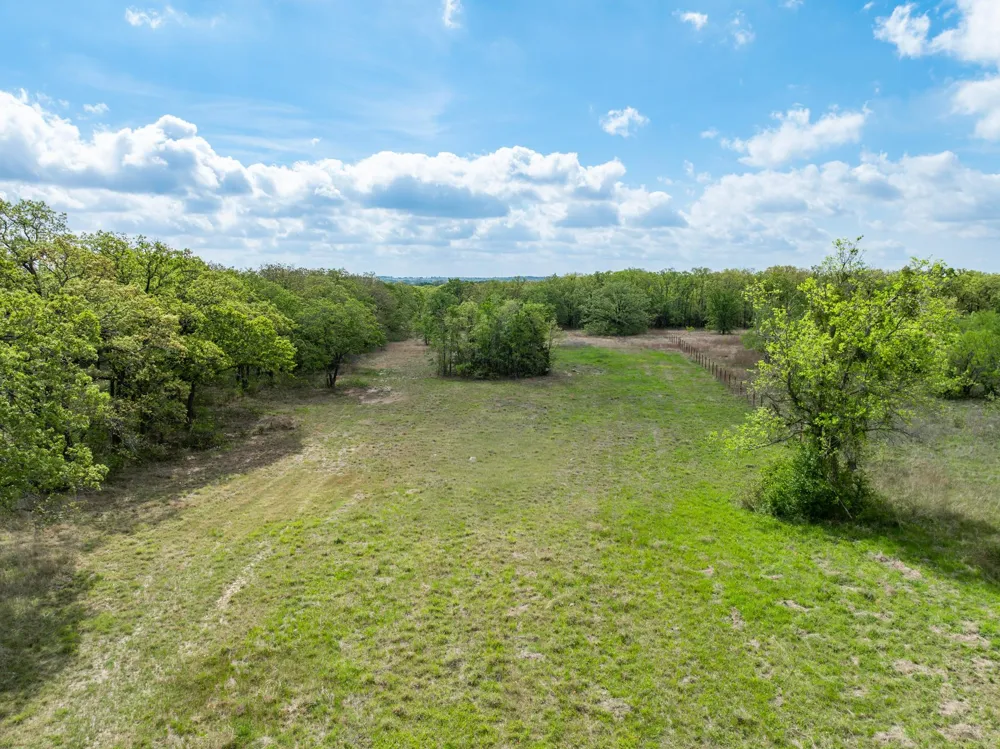 488 Wood Street Axtell, TX 76624