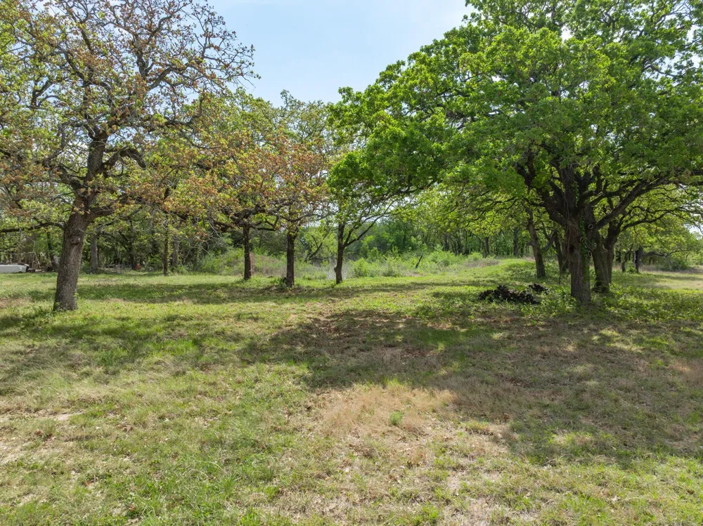 488 Wood Street Axtell, TX 76624