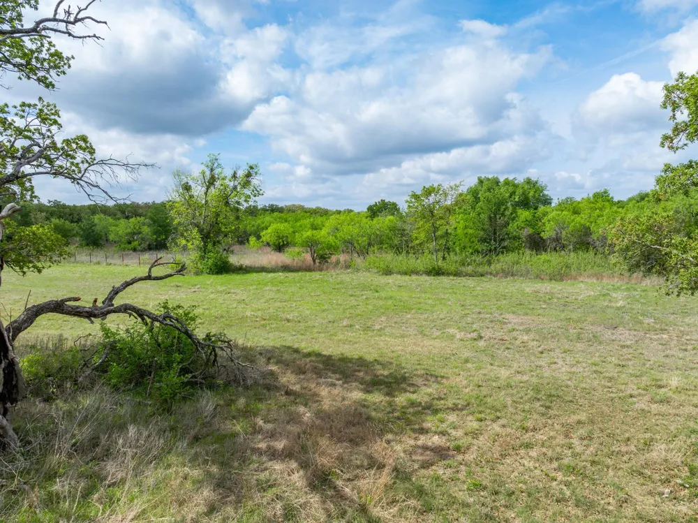 488 Wood Street Axtell, TX 76624