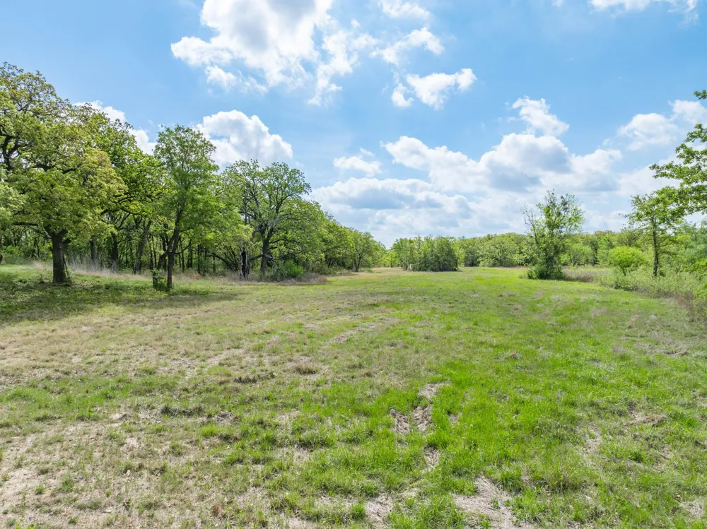 488 Wood Street Axtell, TX 76624