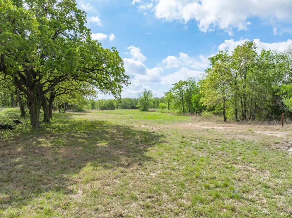 488 Wood Street Axtell, TX 76624