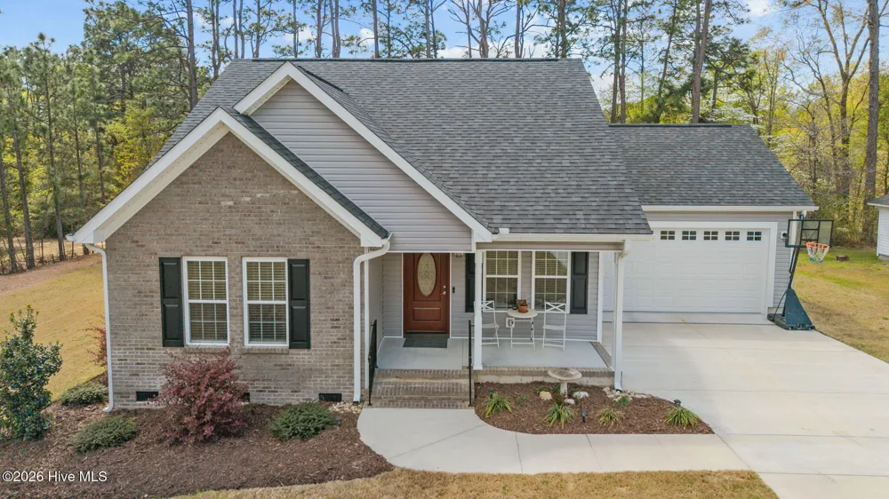 106 Walnut Avenue Hamlet, NC 28345