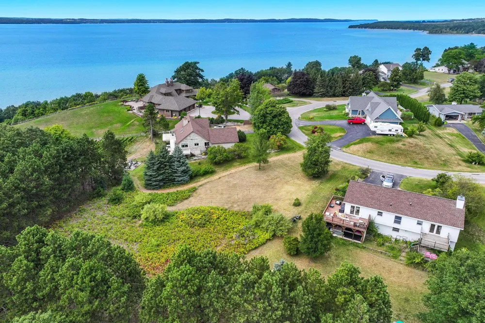 3147 Scenic Hills Drive Acme Township, MI 49690