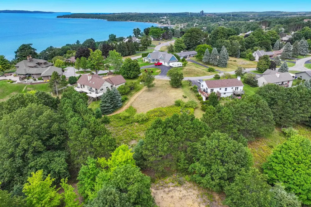 3147 Scenic Hills Drive Acme Township, MI 49690
