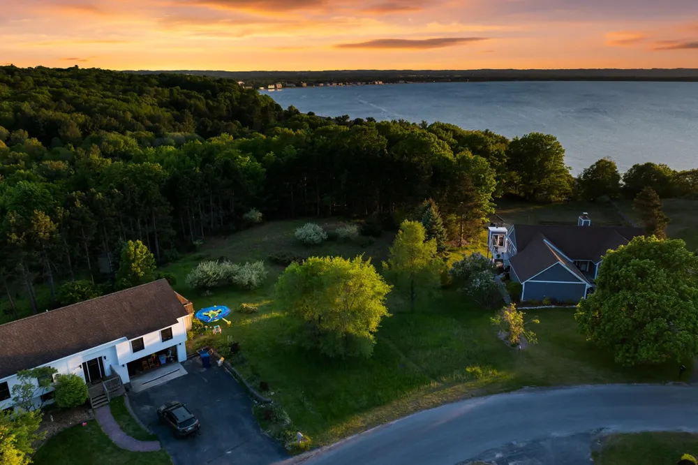 3147 Scenic Hills Drive Acme Township, MI 49690
