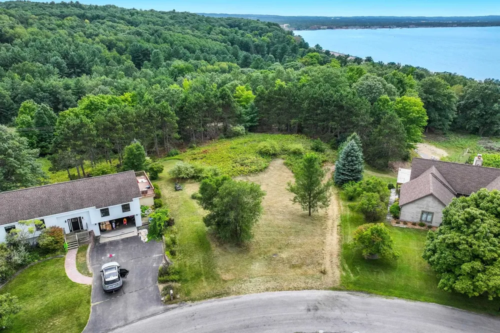 3147 Scenic Hills Drive Acme Township, MI 49690