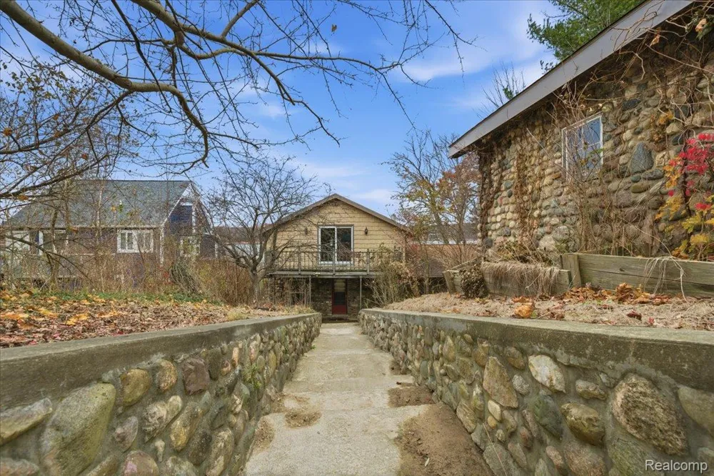 5896 Silver Birch Road Hadley Township, MI 48462