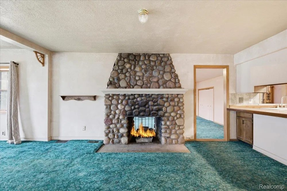 5896 Silver Birch Road Hadley Township, MI 48462