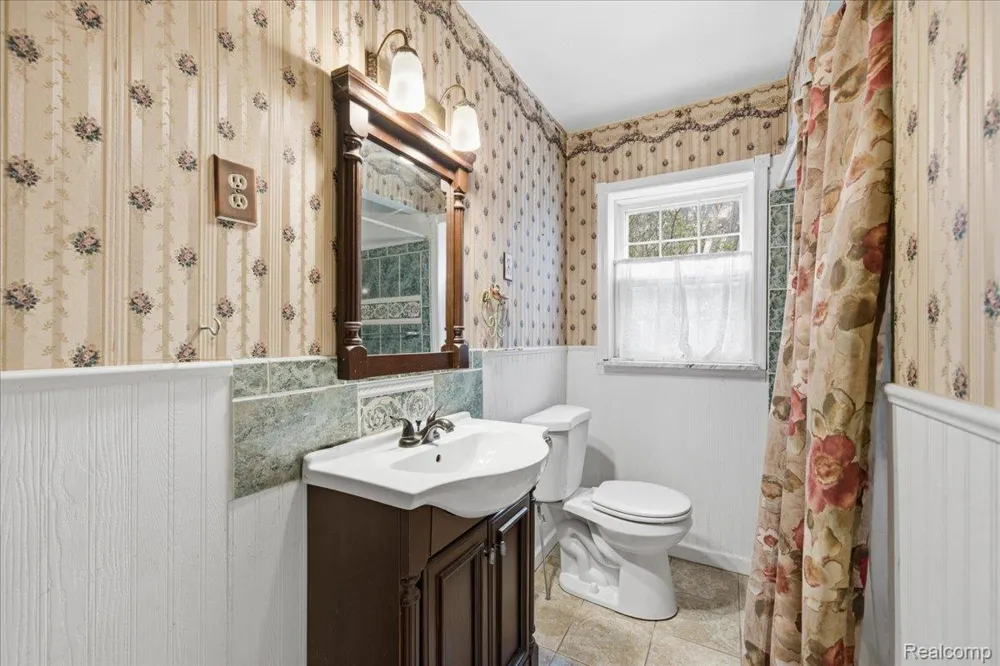 5896 Silver Birch Road Hadley Township, MI 48462