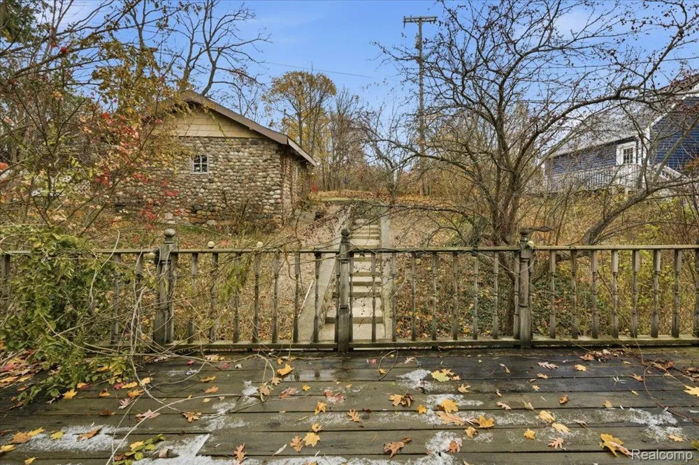5896 Silver Birch Road Hadley Township, MI 48462