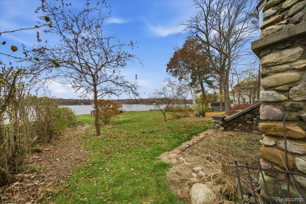 5896 Silver Birch Road Hadley Township, MI 48462