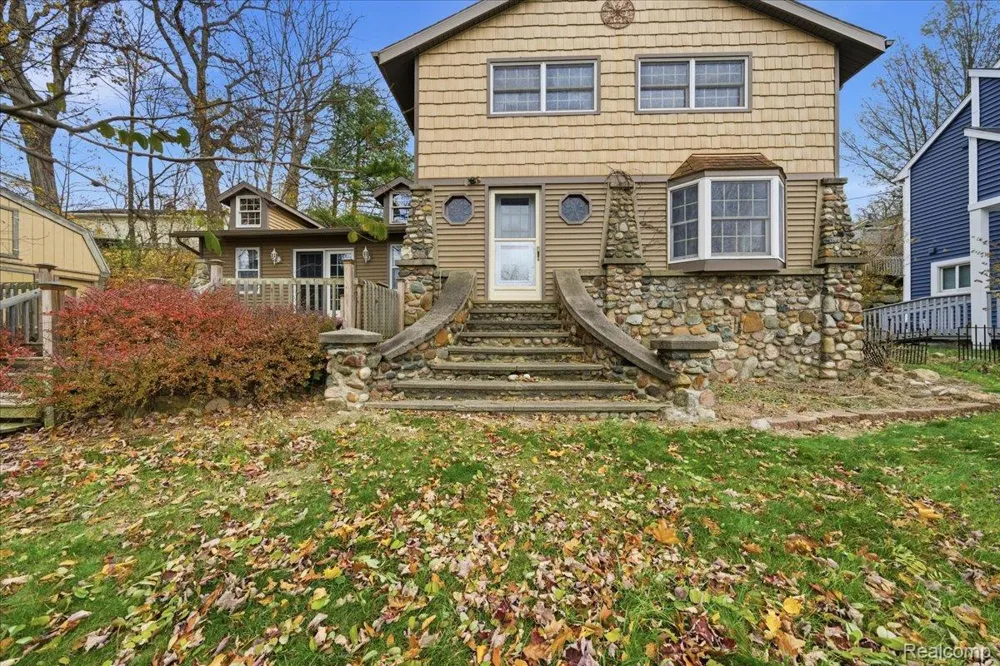 5896 Silver Birch Road Hadley Township, MI 48462