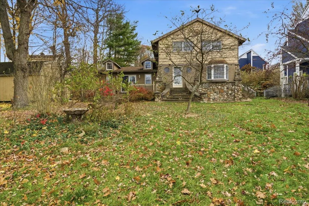 5896 Silver Birch Road Hadley Township, MI 48462