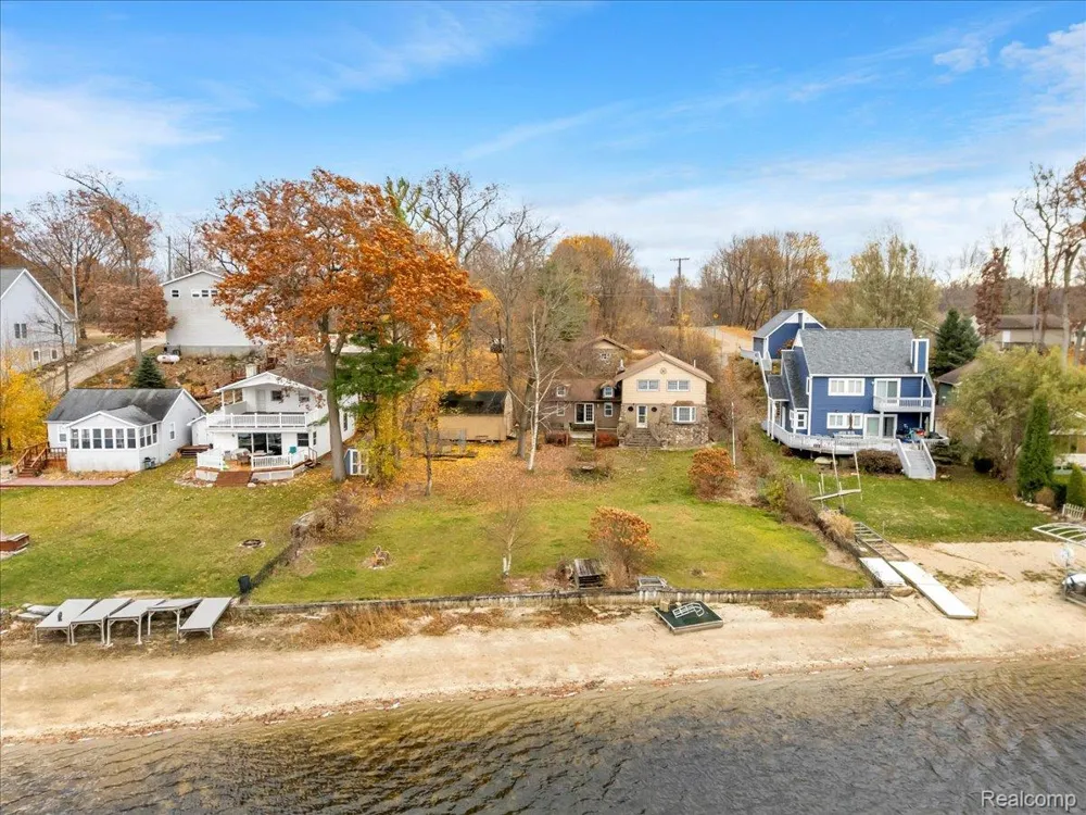 5896 Silver Birch Road Hadley Township, MI 48462