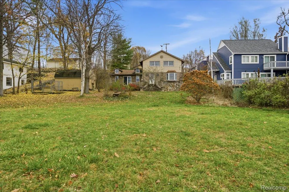 5896 Silver Birch Road Hadley Township, MI 48462