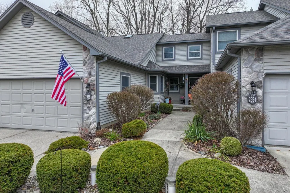 2338 Golden Pond Court Fenton Charter Township, MI 48430