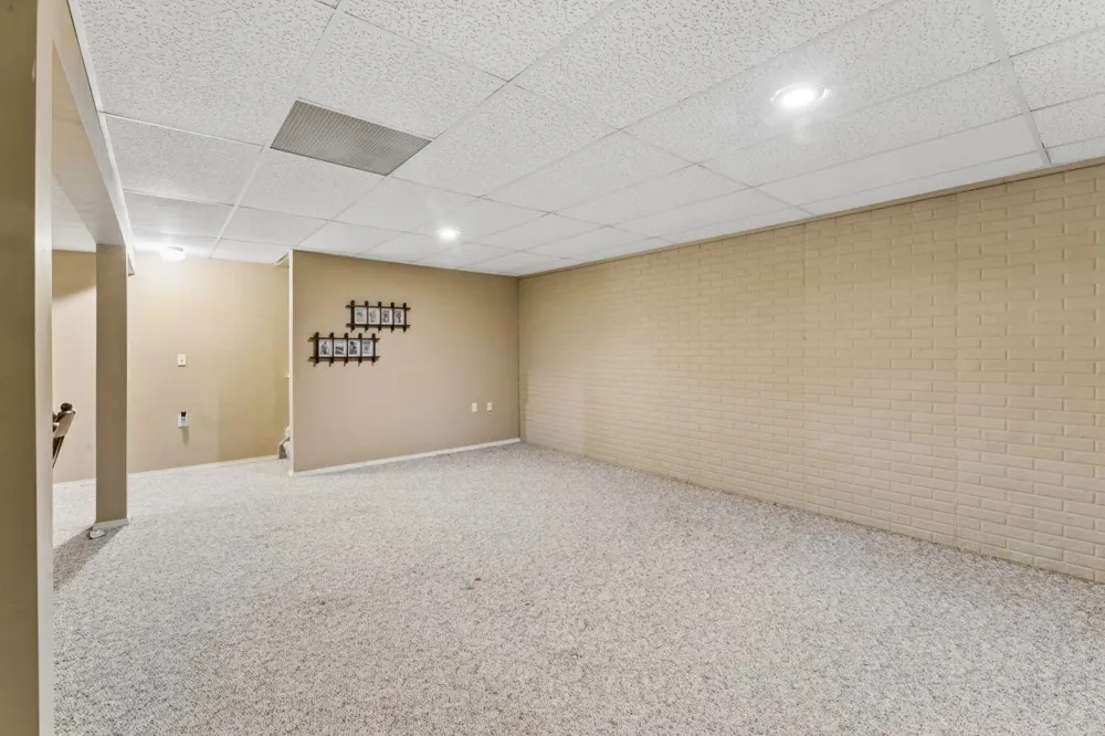 2338 Golden Pond Court Fenton Charter Township, MI 48430
