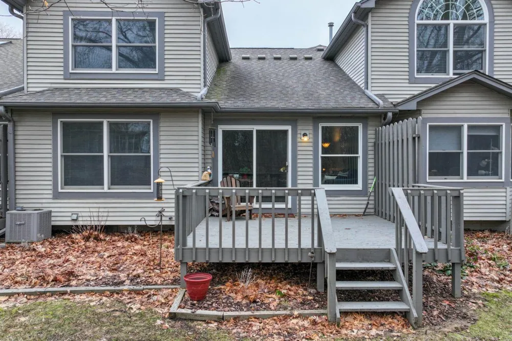 2338 Golden Pond Court Fenton Charter Township, MI 48430