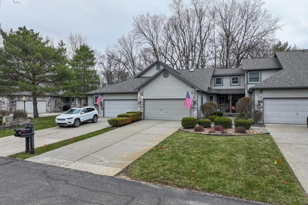2338 Golden Pond Court Fenton Charter Township, MI 48430