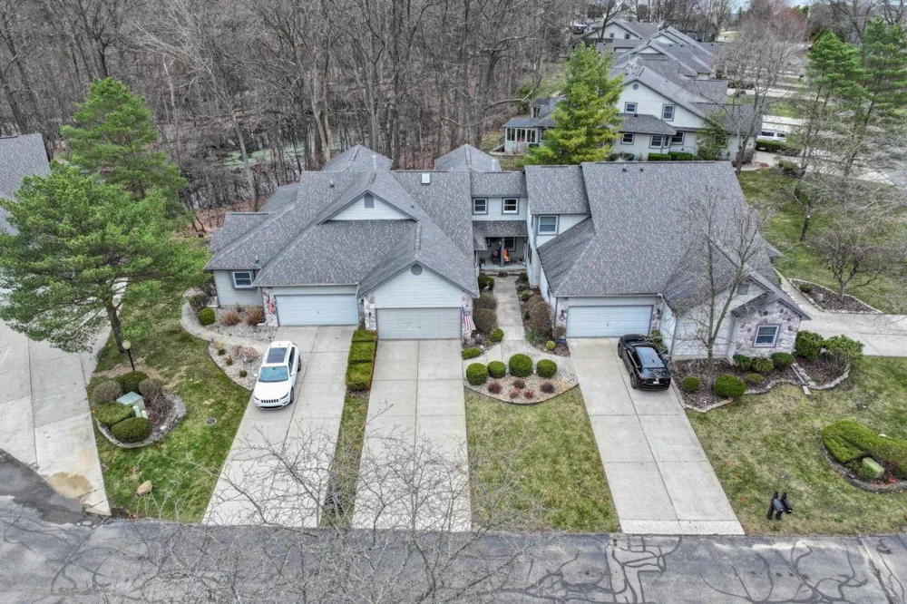 2338 Golden Pond Court Fenton Charter Township, MI 48430