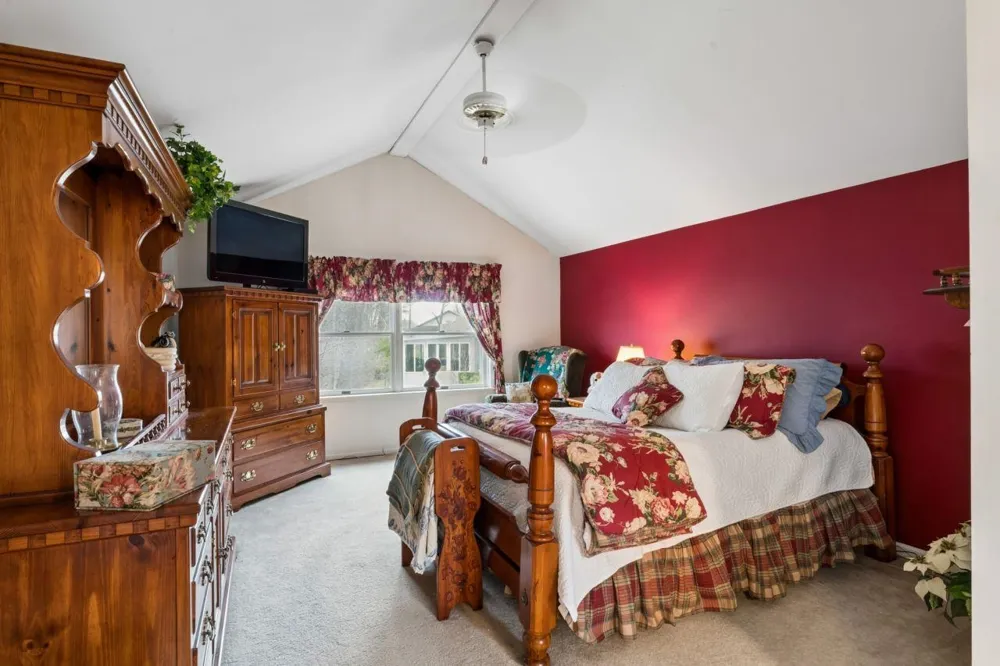 2338 Golden Pond Court Fenton Charter Township, MI 48430