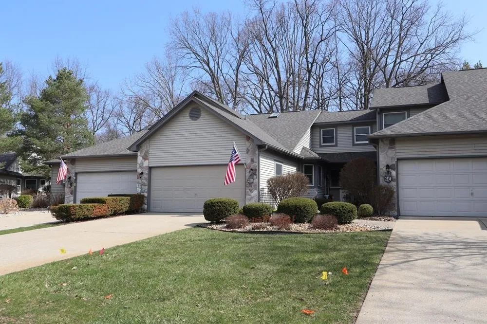 2338 Golden Pond Court Fenton Charter Township, MI 48430