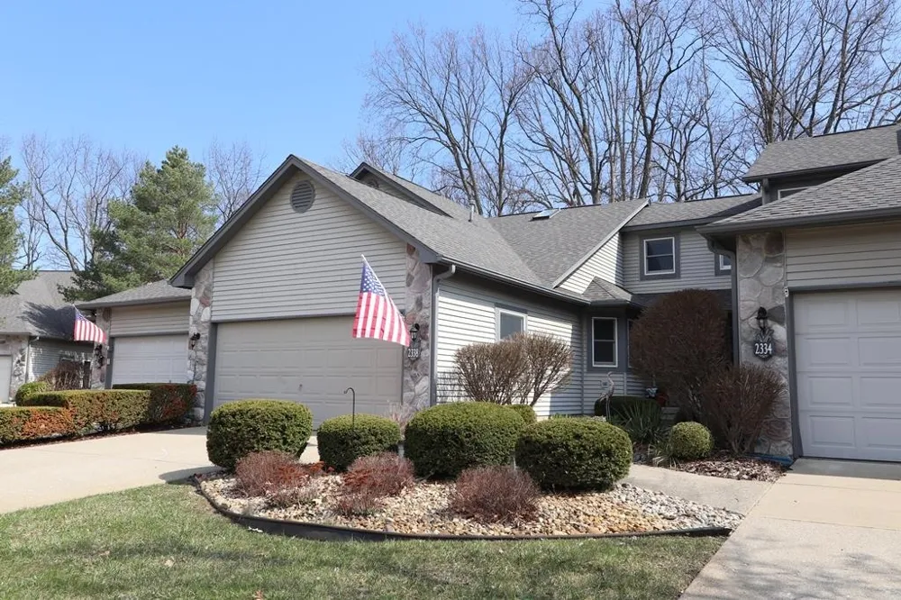 2338 Golden Pond Court Fenton Charter Township, MI 48430