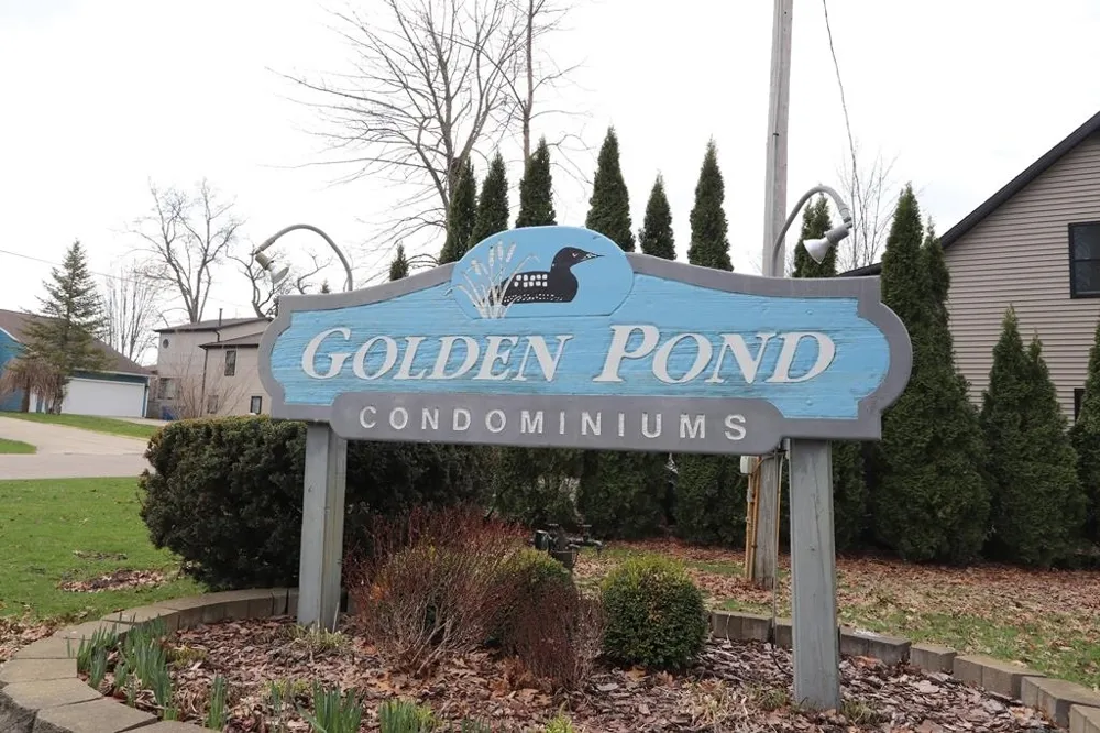2338 Golden Pond Court Fenton Charter Township, MI 48430