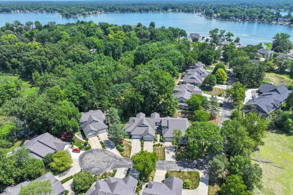 2338 Golden Pond Court Fenton Charter Township, MI 48430