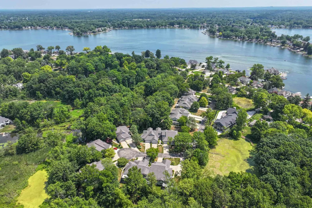 2338 Golden Pond Court Fenton Charter Township, MI 48430
