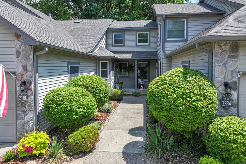 2338 Golden Pond Court Fenton Charter Township, MI 48430