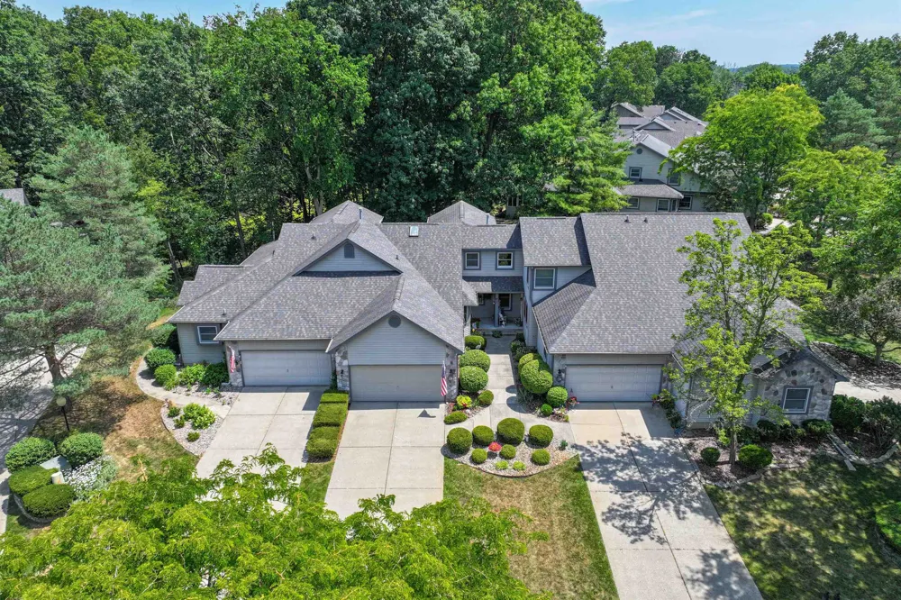 2338 Golden Pond Court Fenton Charter Township, MI 48430