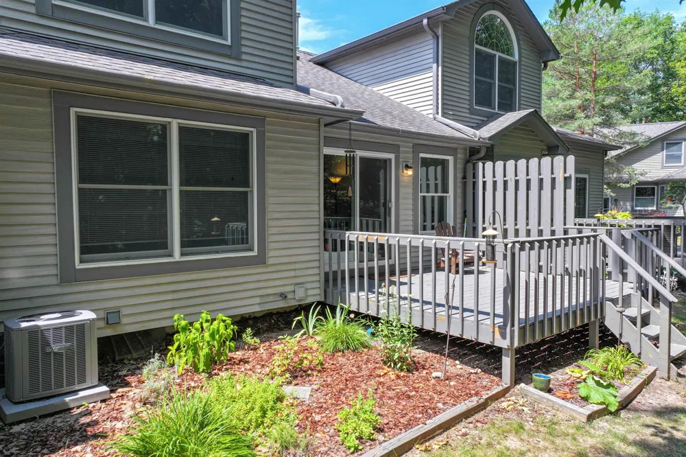 2338 Golden Pond Court Fenton Charter Township, MI 48430