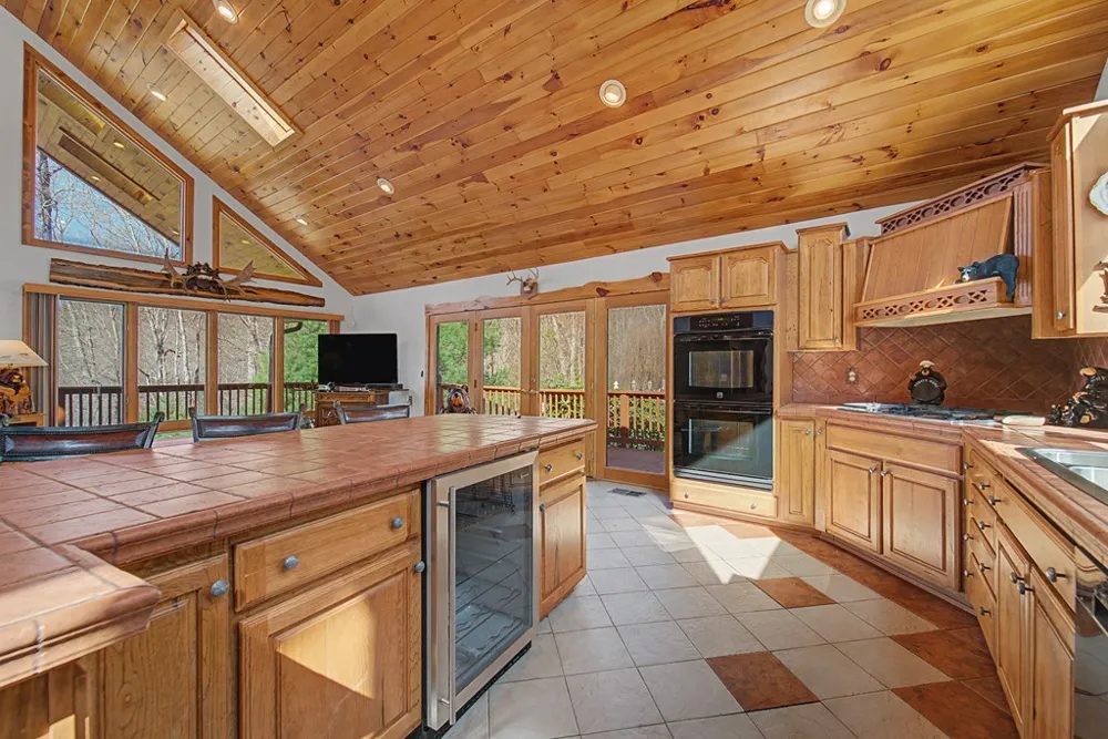Hawks Nest Ridge Cullowhee, NC 28723