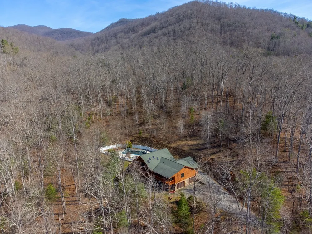 Hawks Nest Ridge Cullowhee, NC 28723