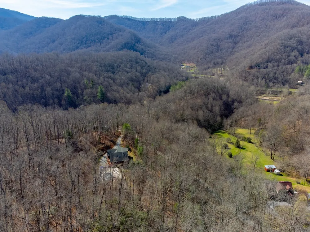Hawks Nest Ridge Cullowhee, NC 28723