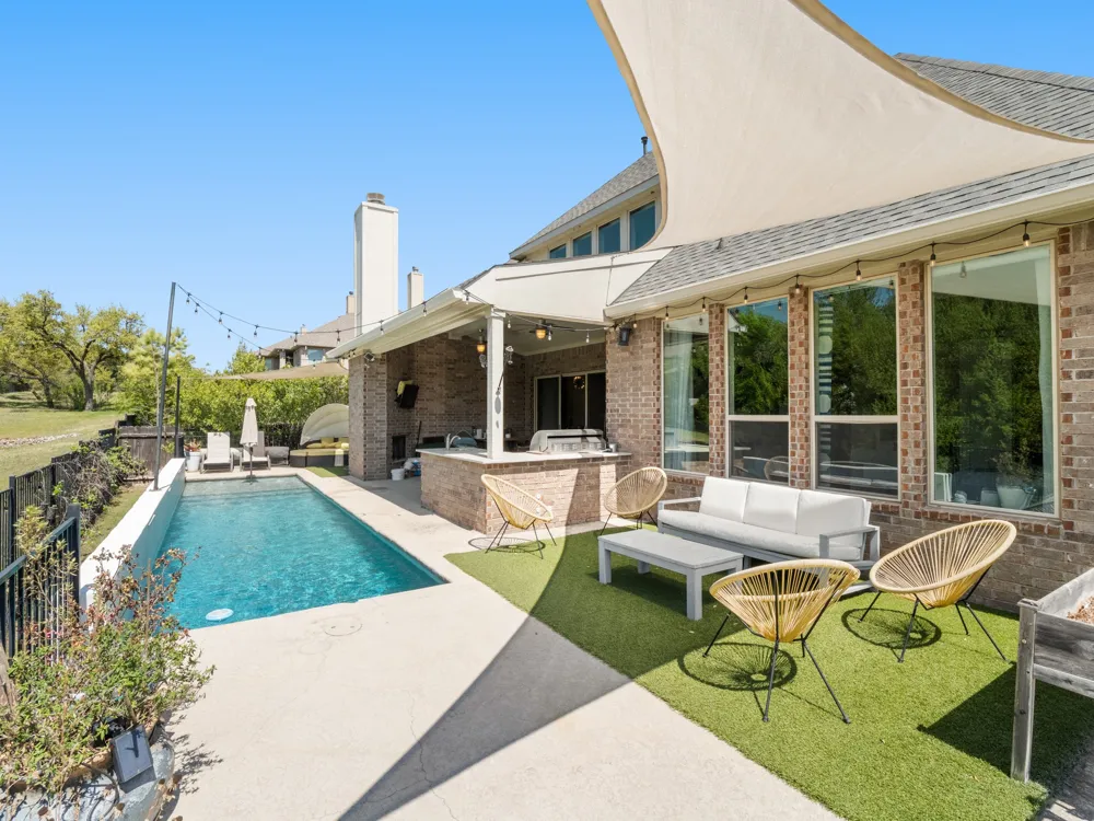 5304 Via Besso Drive Bee Cave, TX 78738