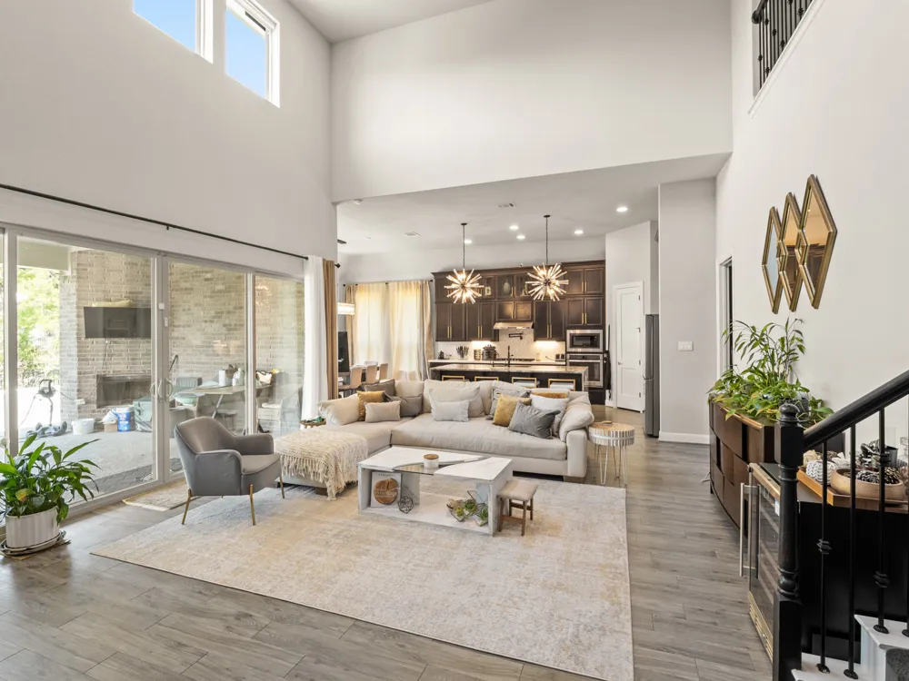 5304 Via Besso Drive Bee Cave, TX 78738