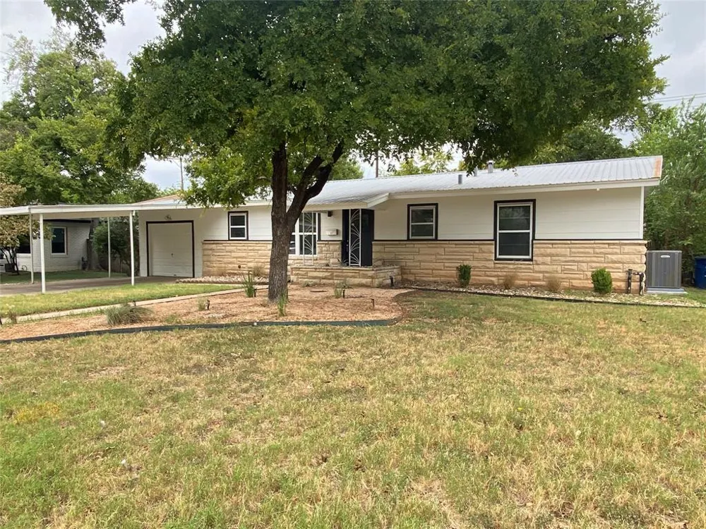 8107 Lazy Lane Austin, TX 78757