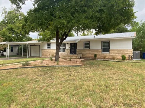 8107 Lazy Lane